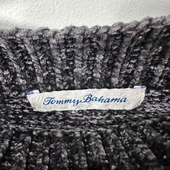 Tommy BAHAMA Charcoal Black Chenille Boatneck Crop Sweater Size Medium - Picture 2 of 9